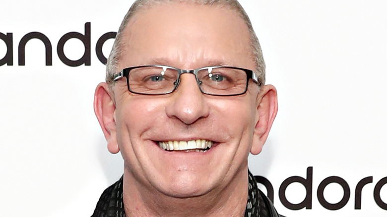 Headshot of Robert Irvine