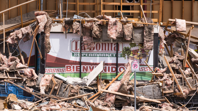 A supermarket collapse in Nevada