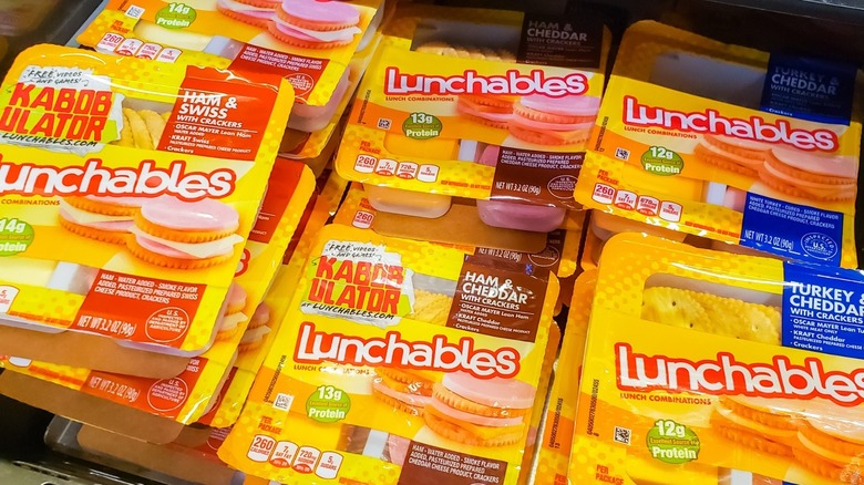 Lunchables boxes