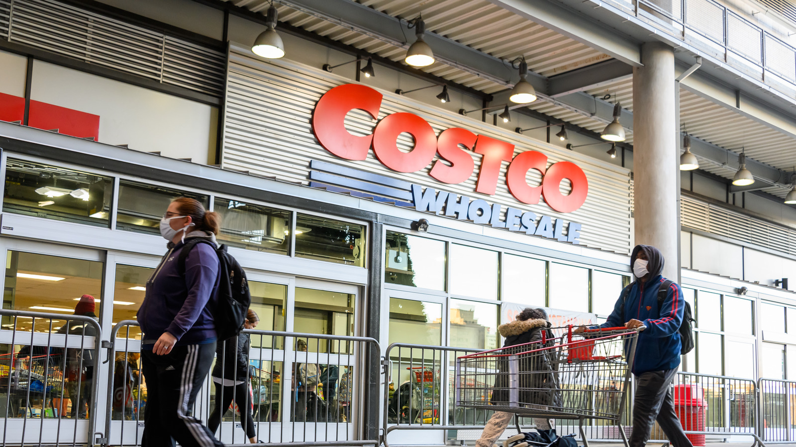 Everything You Need To Know About Costco's 2020 Holiday Hours