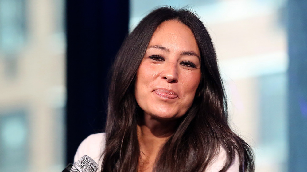 Joanna Gaines pursed lips