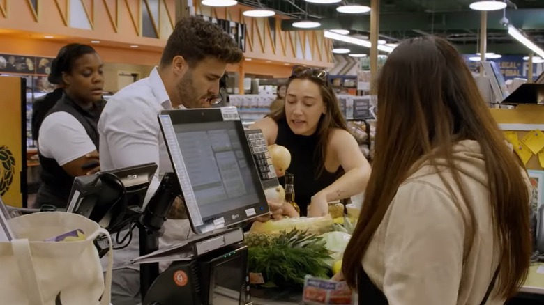 "Top Chef" contestants in grocery store