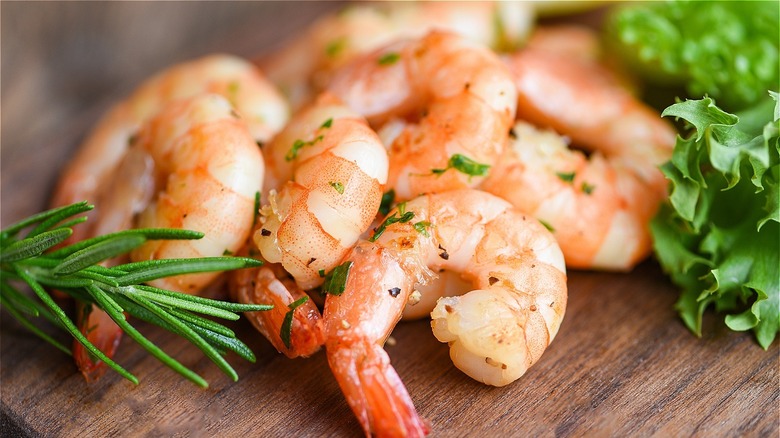 cooked shrimp with green seasoning