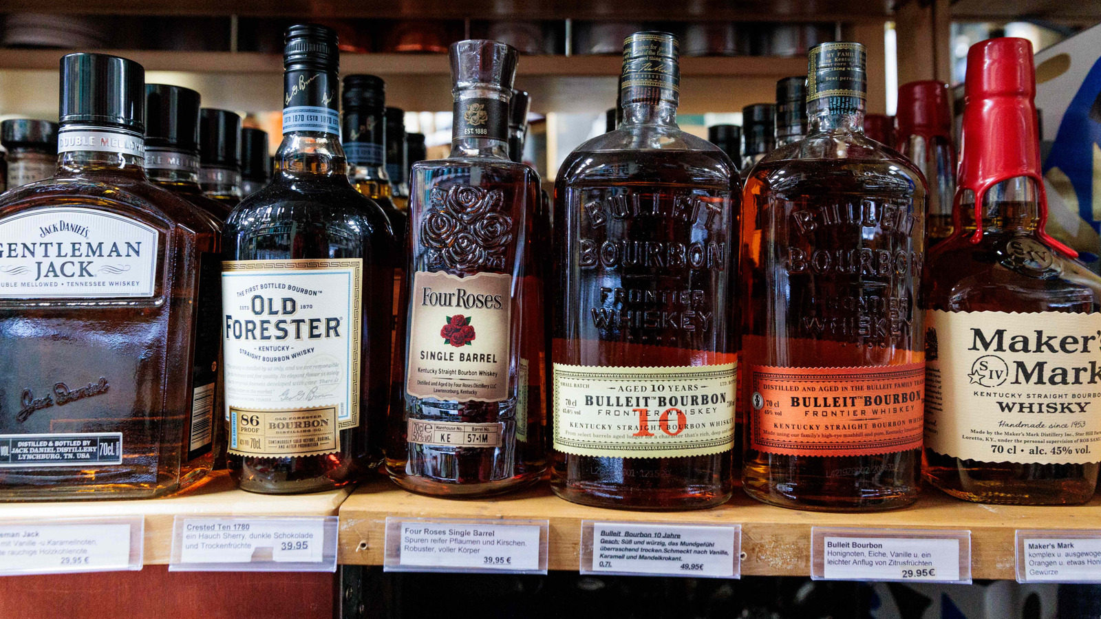 <a href="https://www.mashed.com/2251997/expensive-bourbon-red-flag-from-experts/" target="_blank">Experts Are Cautious Of Pricey Bourbon If It Lacks This One Thing</a>