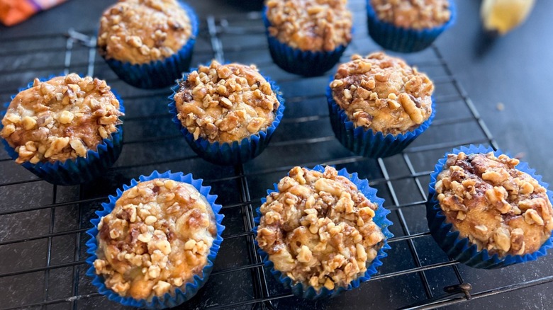 banana muffins with walnut topping