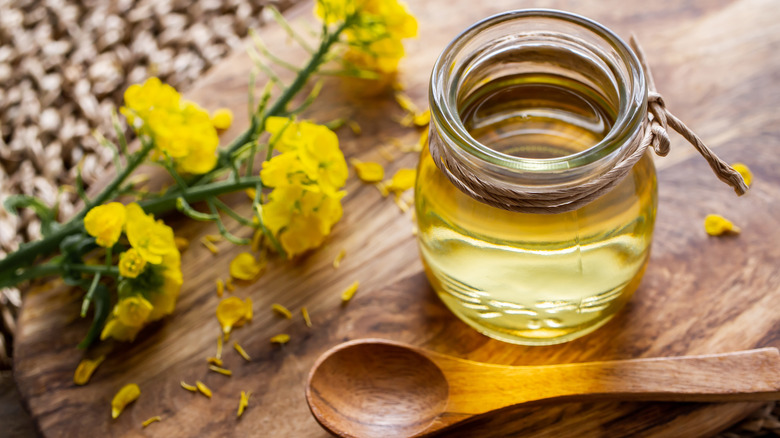 jar of canola oil