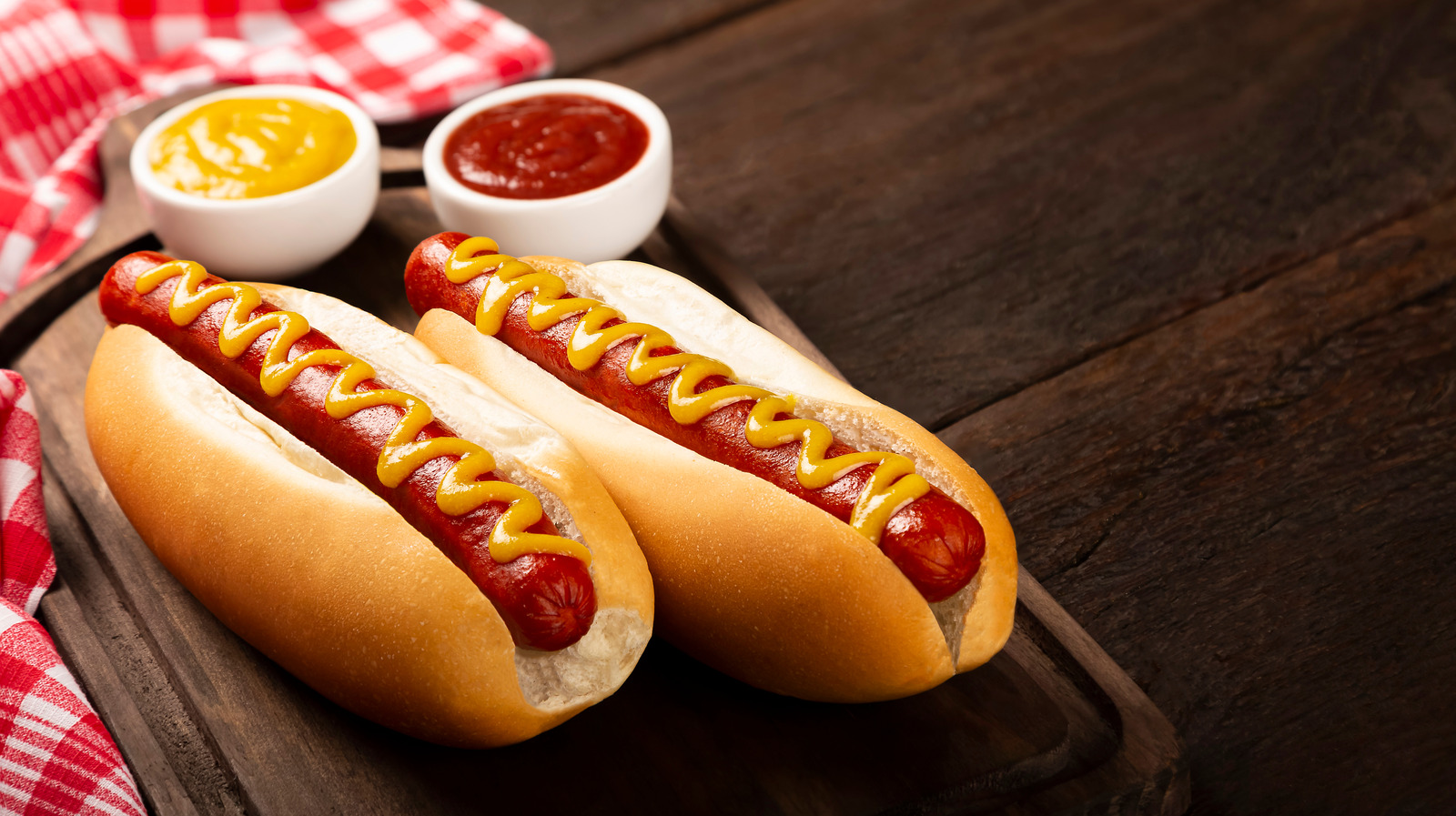 Hot dog, Origins, Ingredients, & Influence