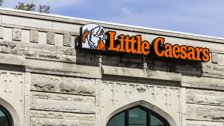 Little Caesars exterior signage