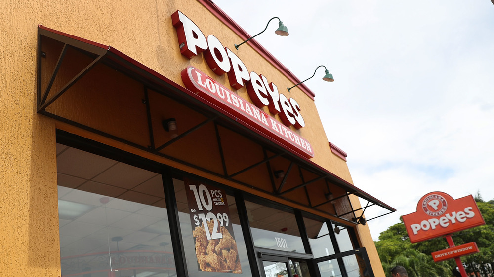 Popeyes exterior with signs