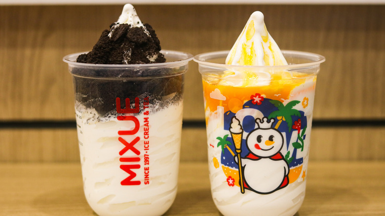 Mixue ice cream sundays