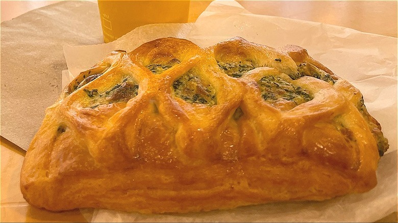 Spinach and cheese croissant