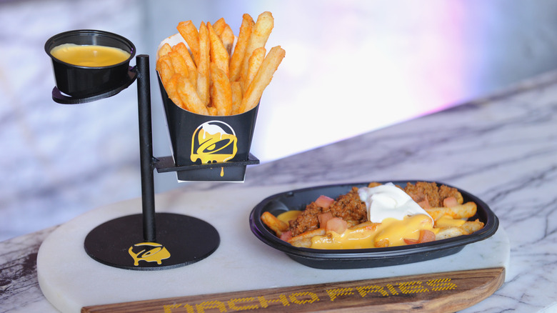 Taco Bell nacho cheese with fries