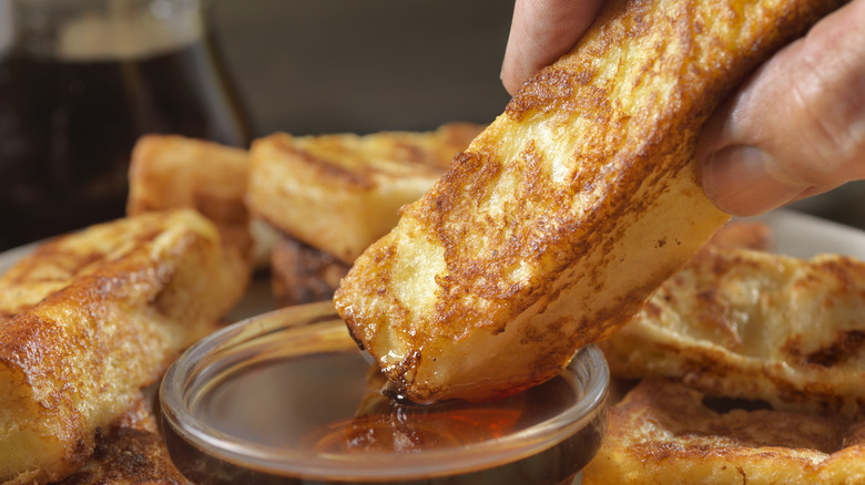 dipping french toast sticks syrup