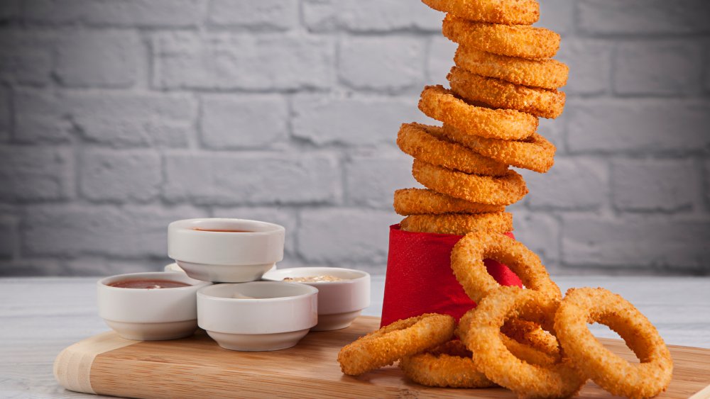 Fast food onion rings, ranked worst to best 