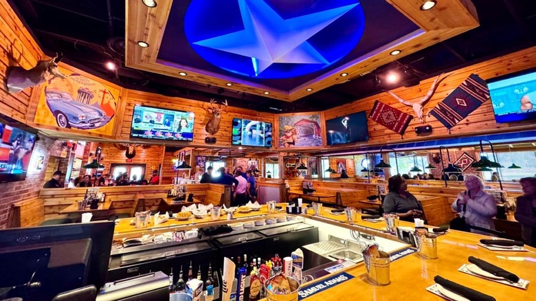Texas Roadhouse interior