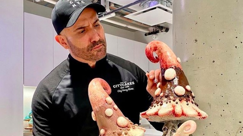 Benny Rivera works on food art