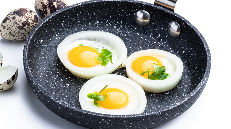 eggs cooked in onion rings