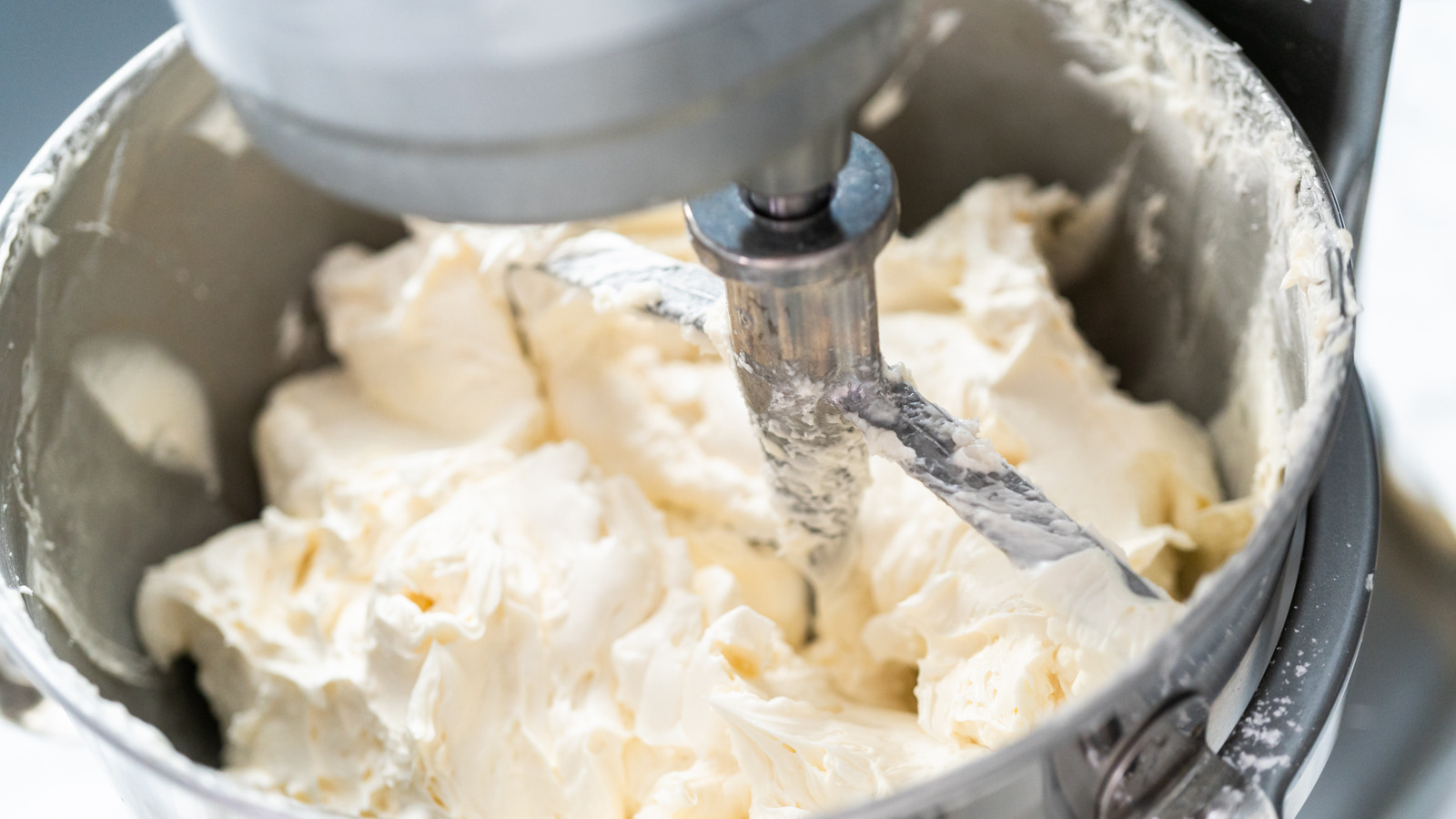 For Baking Cakes, One Mixer Stands Above The Rest