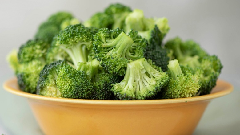 A bowl of broccoli florets 