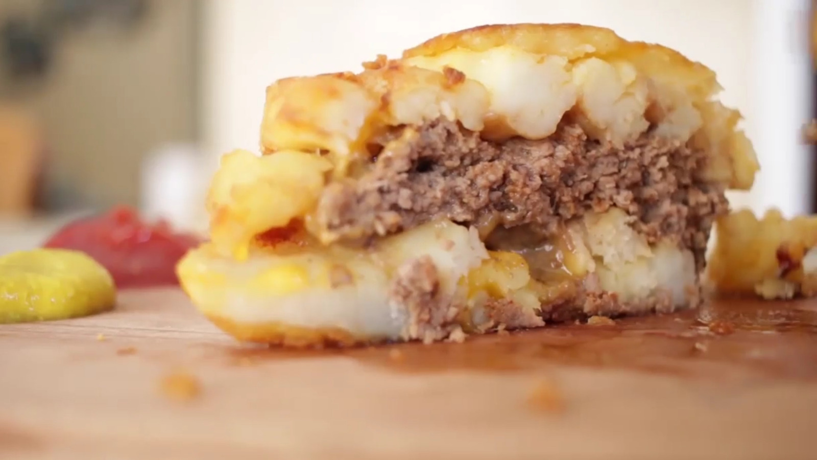 FrenchFryCrusted Burgers Prove That (Not) Everyone Is So Creative