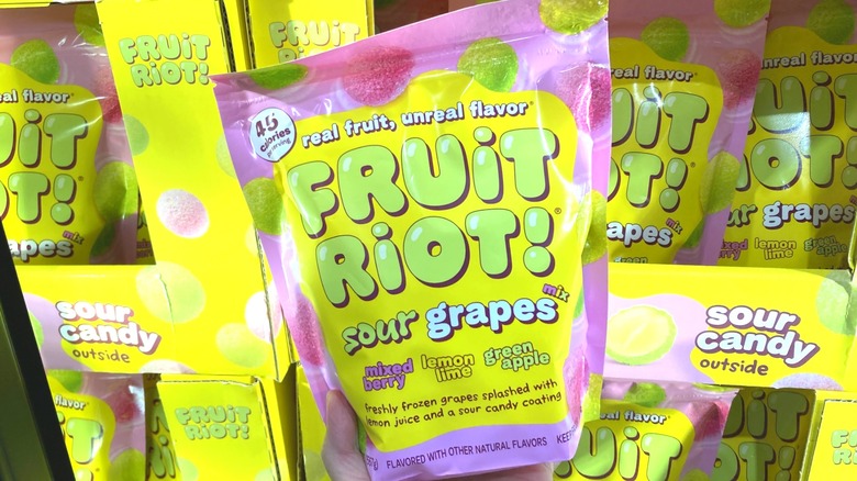 Fruit Riot Sour Mixed Grapes bags