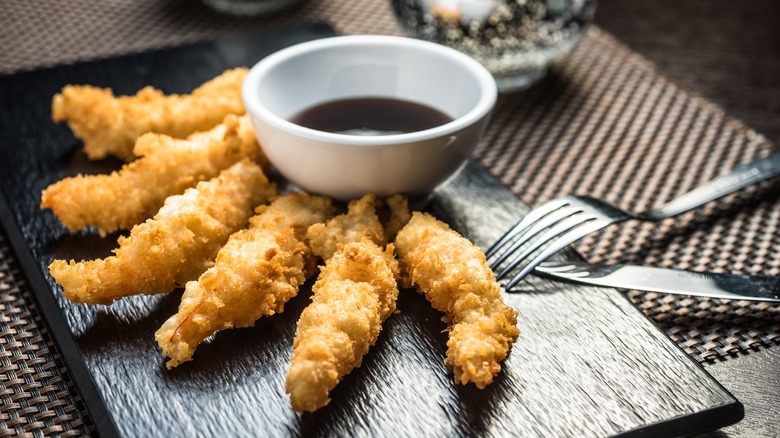 chicken tempura with dipping sauce