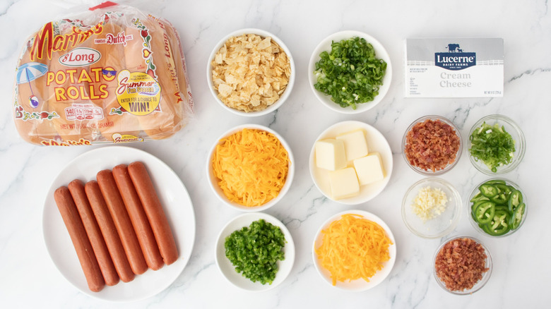 Jalapeño popper hot dog ingredients