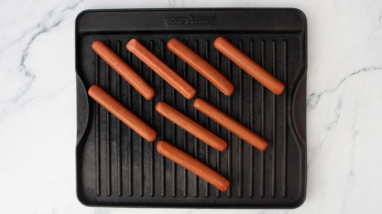 Hot dogs on grill pan