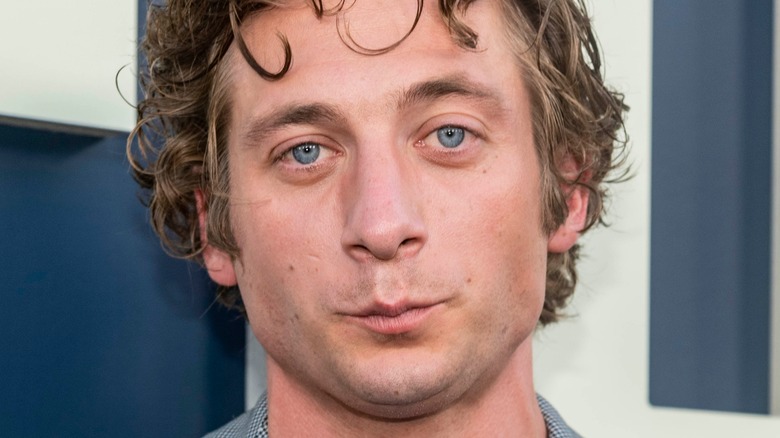 Jeremy Allen White headshot