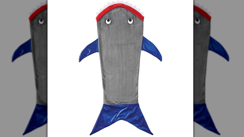 shark blanket tail