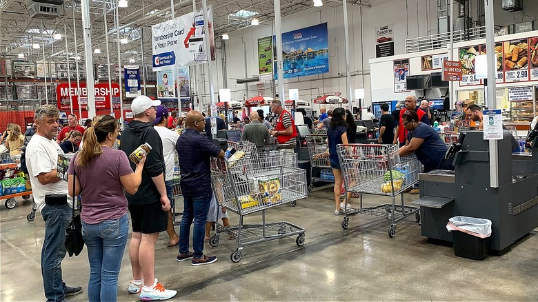 Costco checkout lines