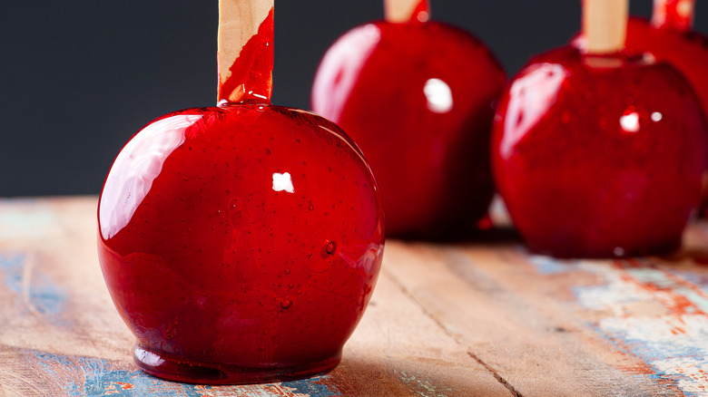 caramel apples