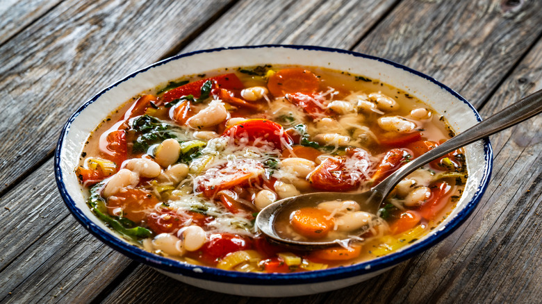 Minestrone soup