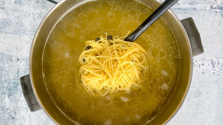 Cooking noodles