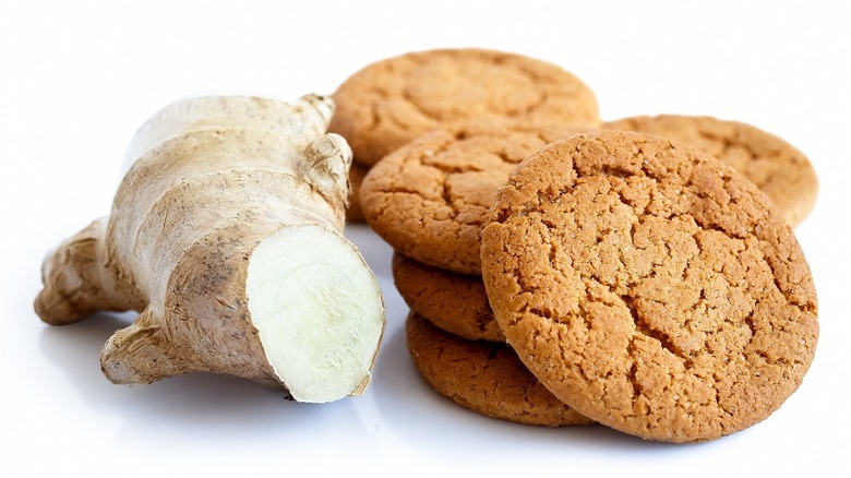 gingersnap cookies and ginger root