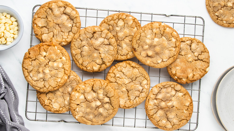 Gingerbread white chocolate cookies on cooling rack