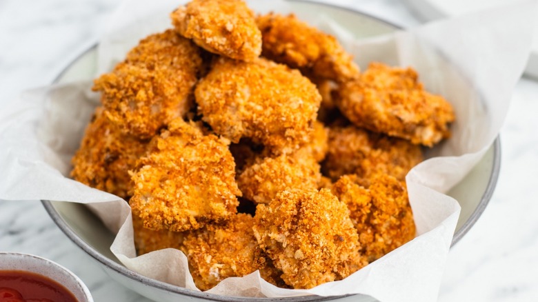 bowl of chicken nuggets