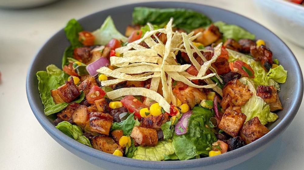 Qdoba healthy taco salad