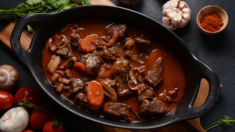 pot of beef stew