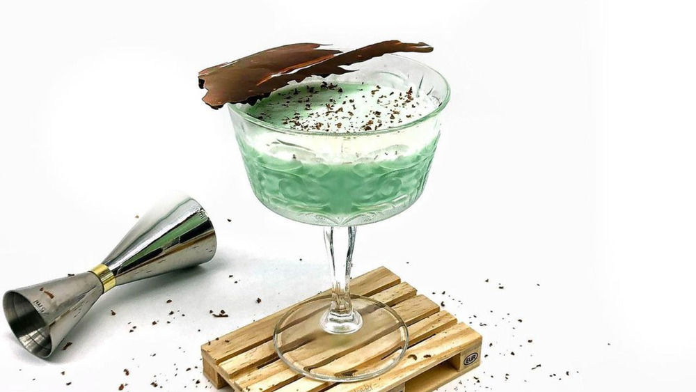 Grasshopper cocktail garnished with chocolate
