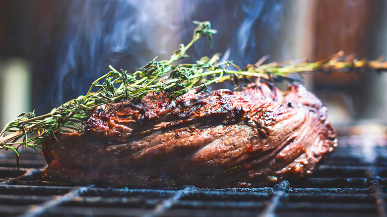 Beef filet grilled with herbs