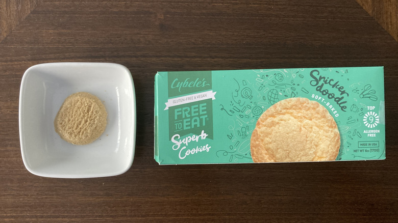 Cybeles gluten-free vegan snickerdoodle in a green box and a cookie in a bowl