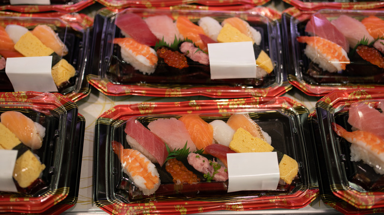 prepackaged grocery store sushi