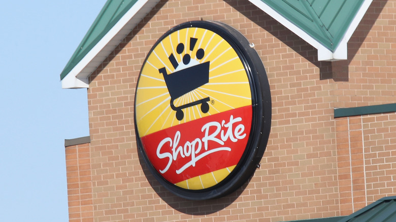 exterior shoprite sign