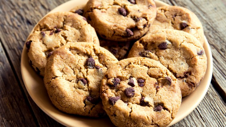 chocolate chip cookies