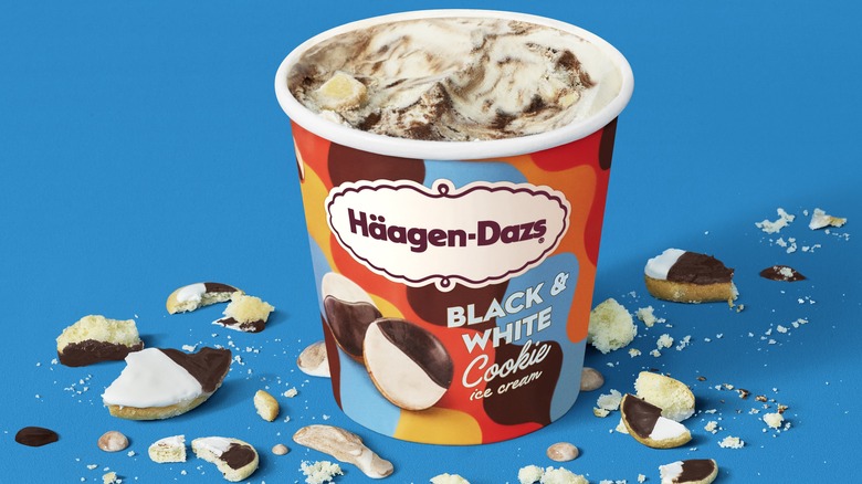A pint of Häagen-Dazs Black and White Cookie ice cream
