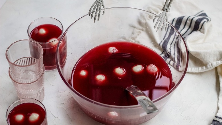 halloween eyeball punch in bowl