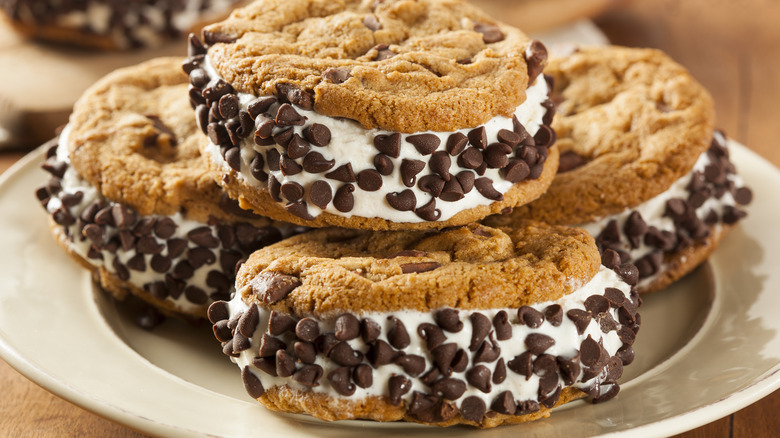 chocolate chip ice cream sandwiches 