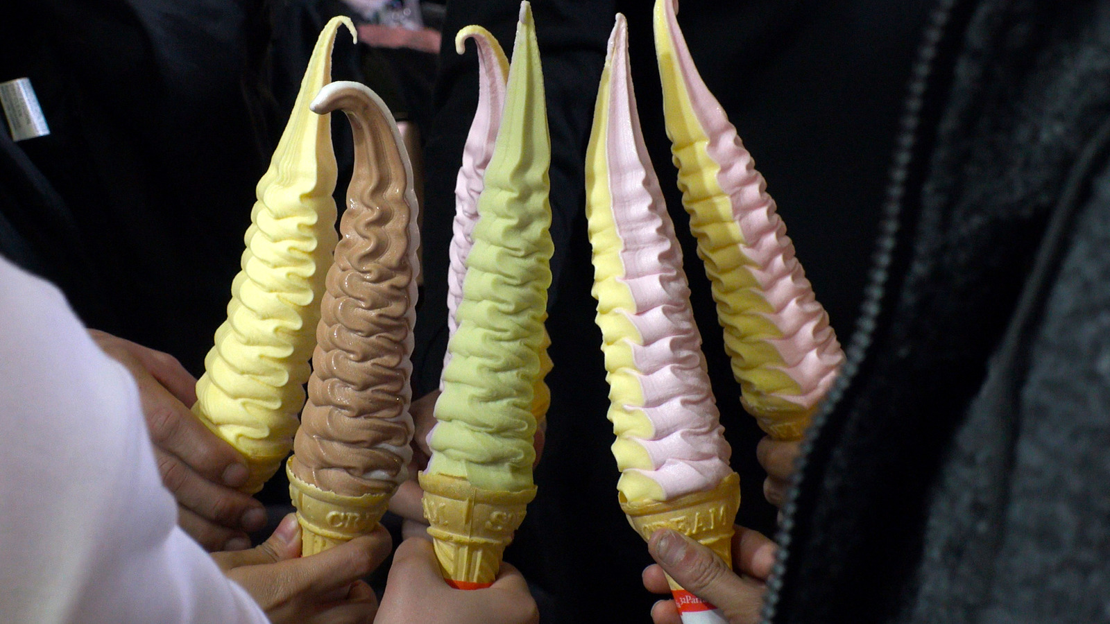 Hampton Chocolate Factory Sells A 5-Pound Ice Cream Cone (But Why?)