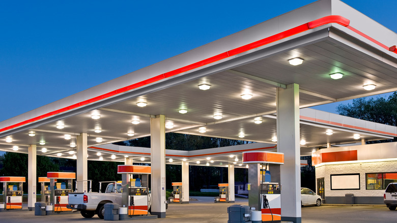 Gas station and convenience store at night